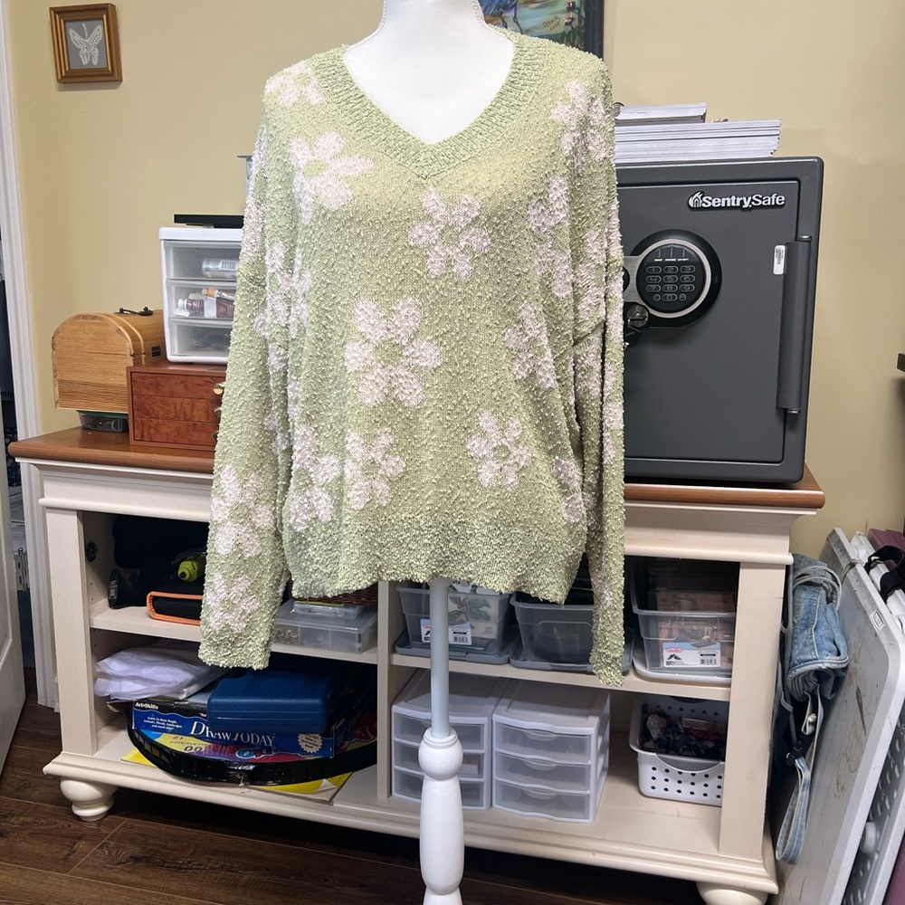 1.4.3. Story by Line Up V-Neck Sweater - Pastel Green and Cream